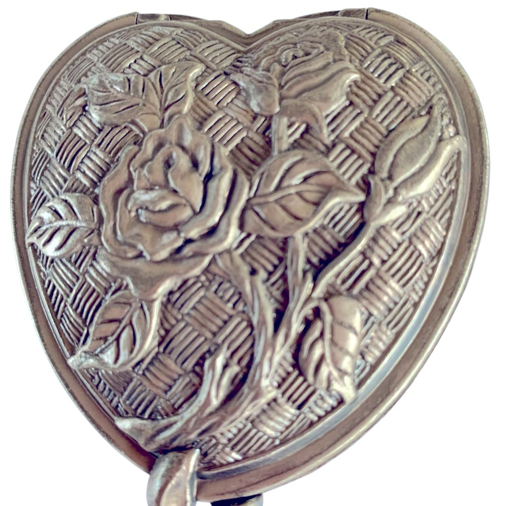Silver Vintage Heart-Shaped Floral Compact